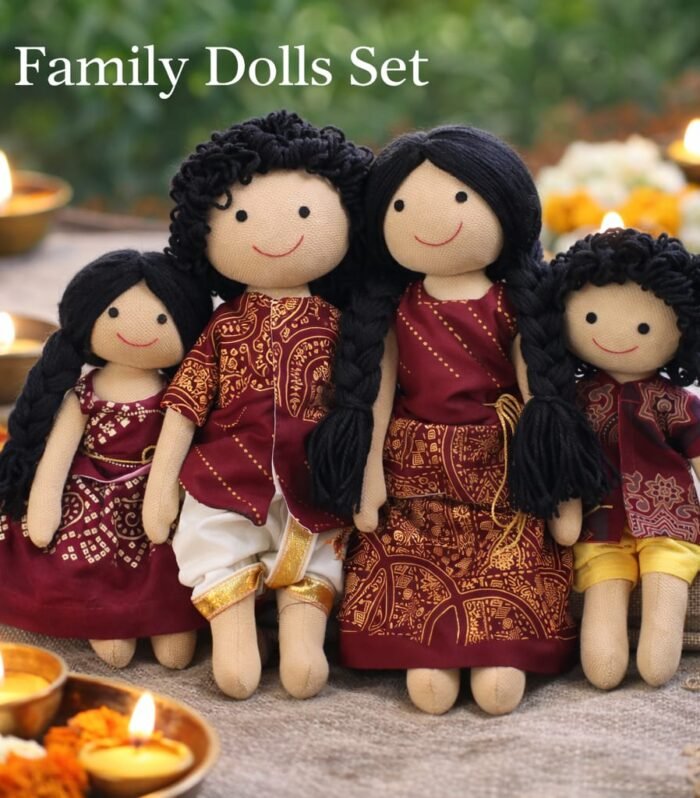 Family dolls set